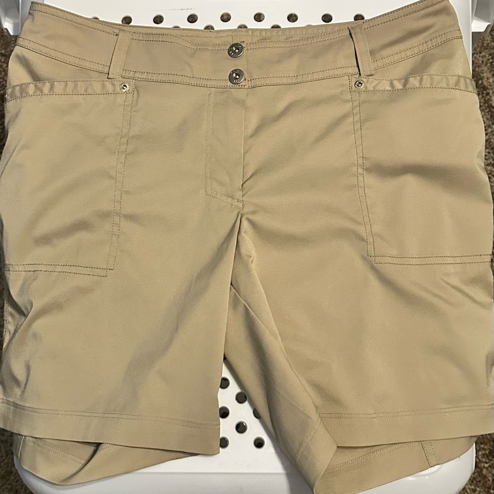 Tail Women's Beige Golf Shorts